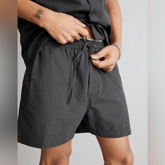Madewell Other - Madewell Seersucker Everywear Shorts True Black Stripe